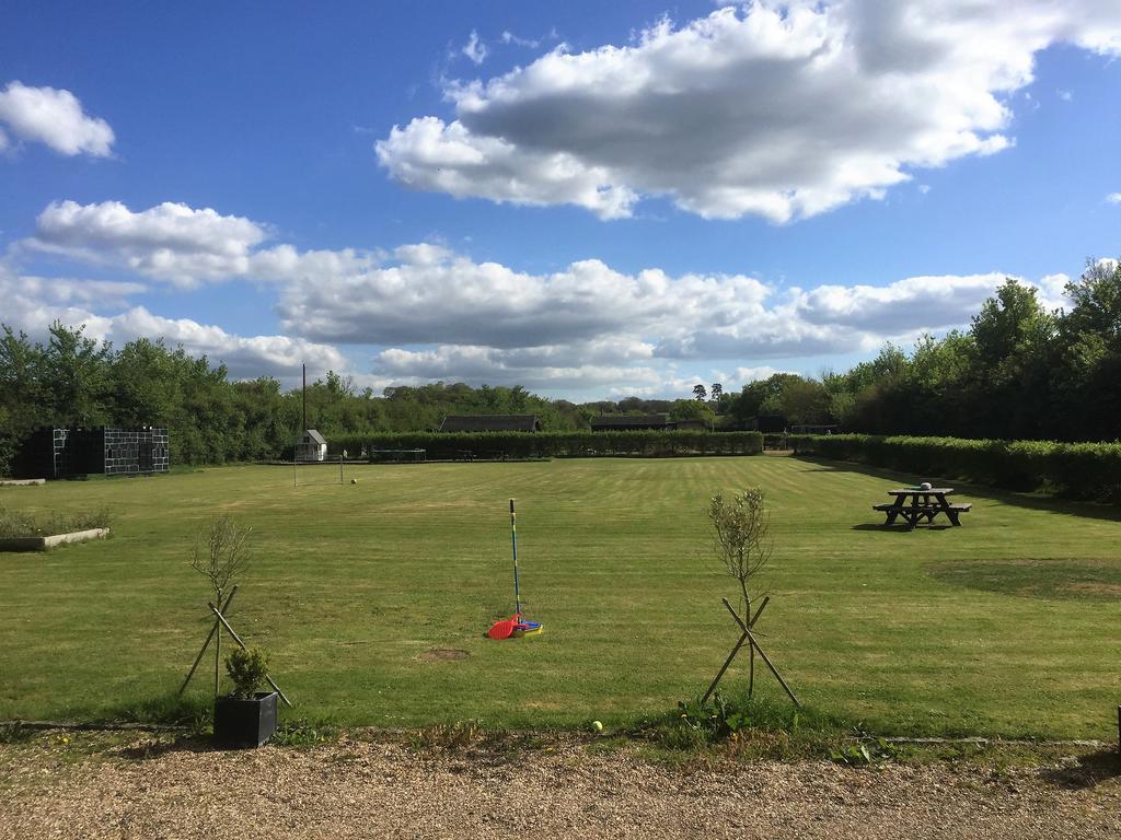 Willow Court Farm The Lodge & Petting Farm, 8 Mins From Legoland & Windsor, 15 Mins From Lapland Uk エクステリア 写真
